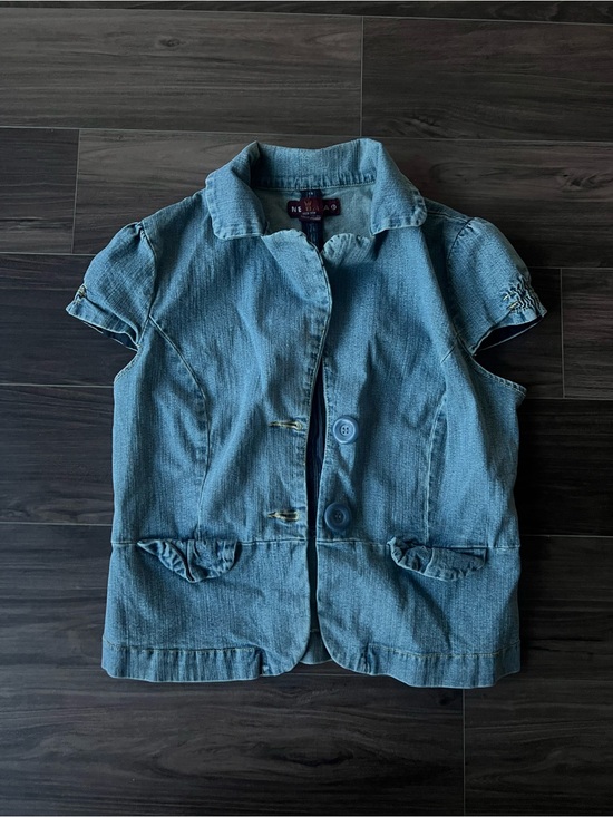 Jackets & Blazers - Light Wash Denim Short Sleeve Jacket